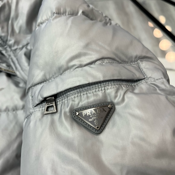 AUTHENTIC GREY PRADA QUILTED EIDERDOWN LIGHTWEIGHT PUFFER JACKET - Picture 7 of 9